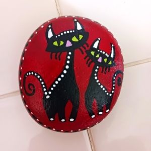 Hand Painted Cats Rock